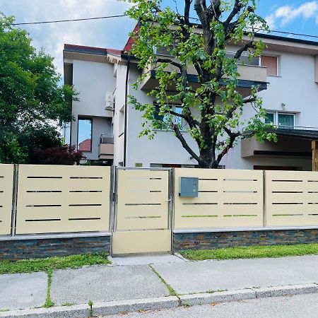 Apartment Armic Ljubljana Bagian luar foto