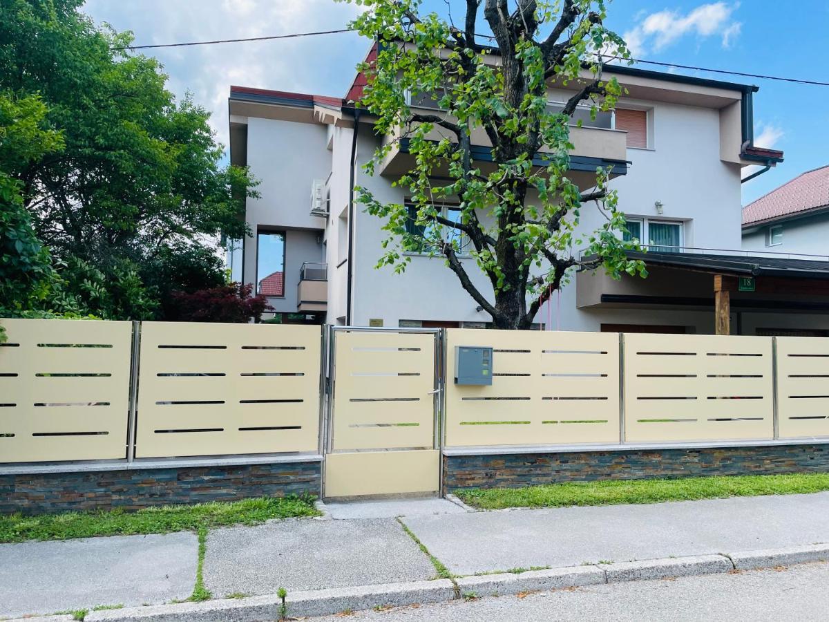 Apartment Armic Ljubljana Bagian luar foto